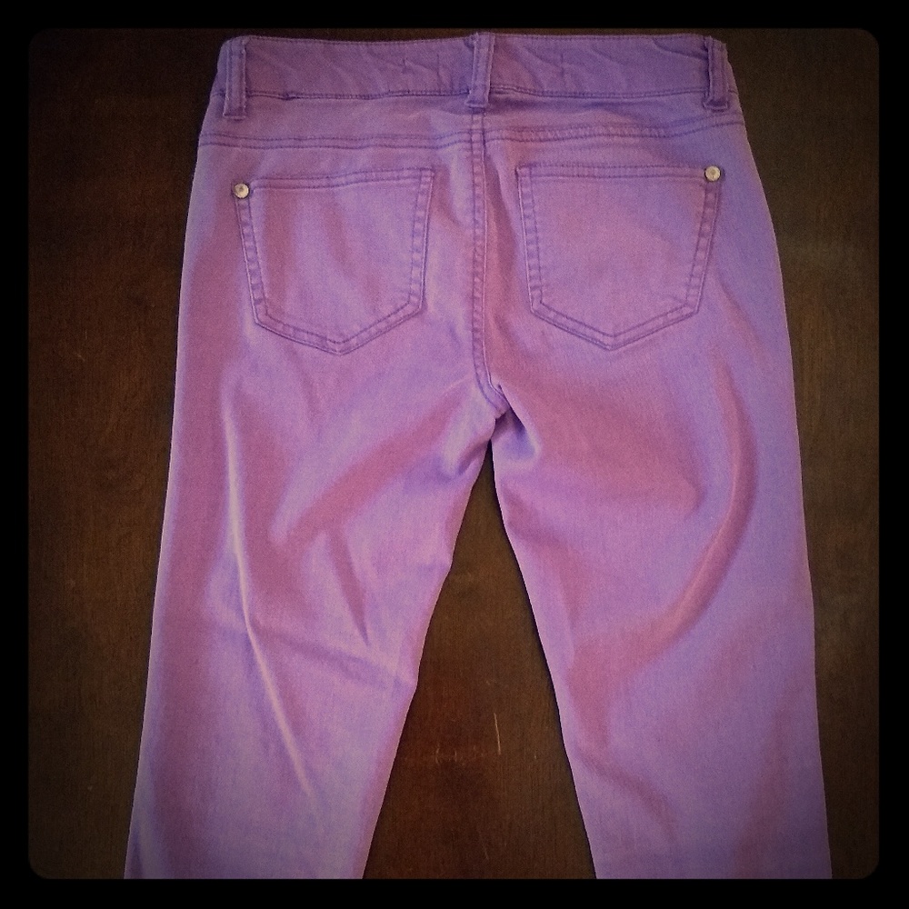 Skinny leg magenta pants